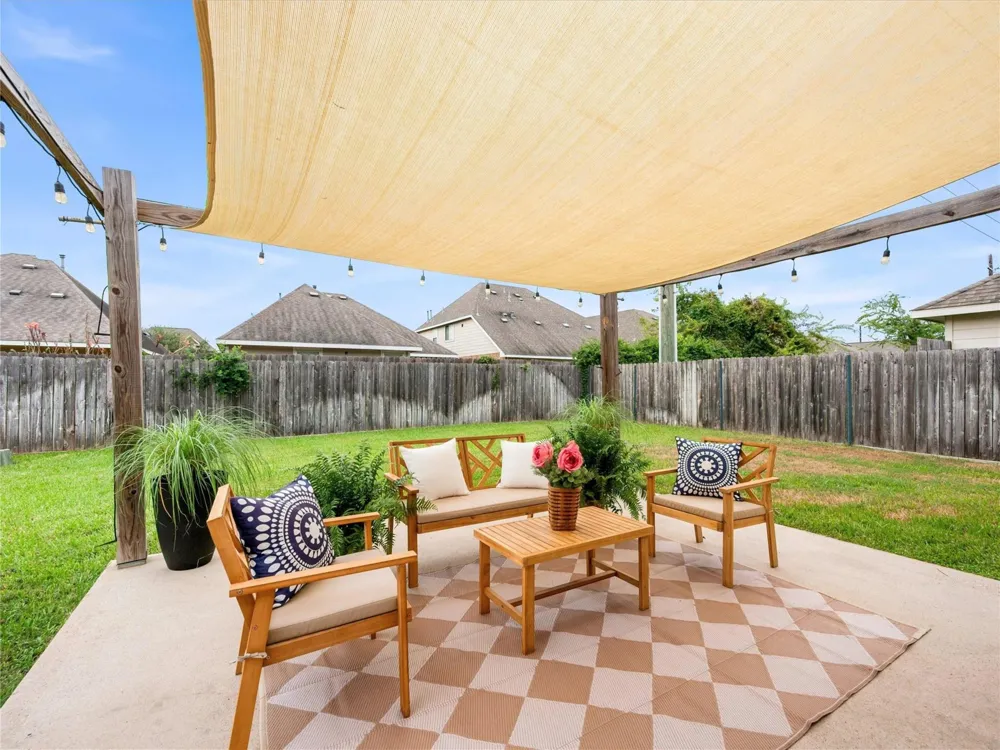 21639 Falvel Lake Drive Spring, TX 77388