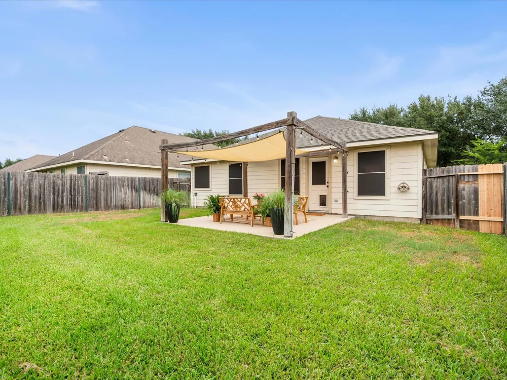 21639 Falvel Lake Drive Spring, TX 77388