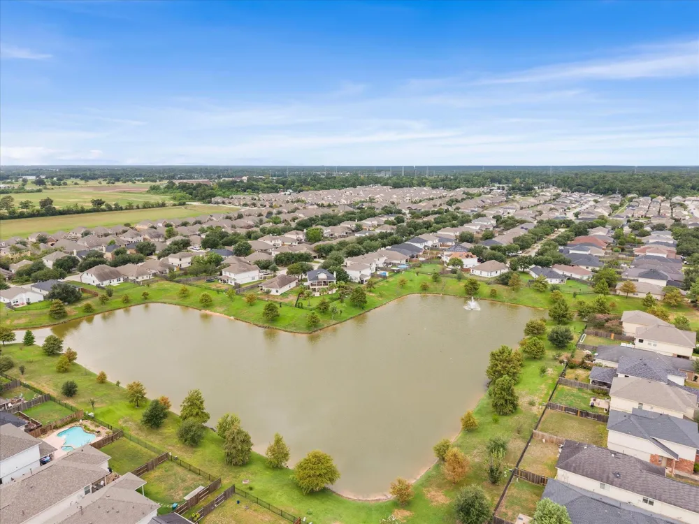 21639 Falvel Lake Drive Spring, TX 77388