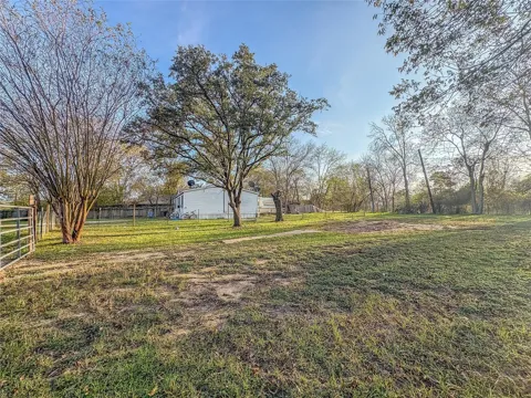 907 Westview Circle