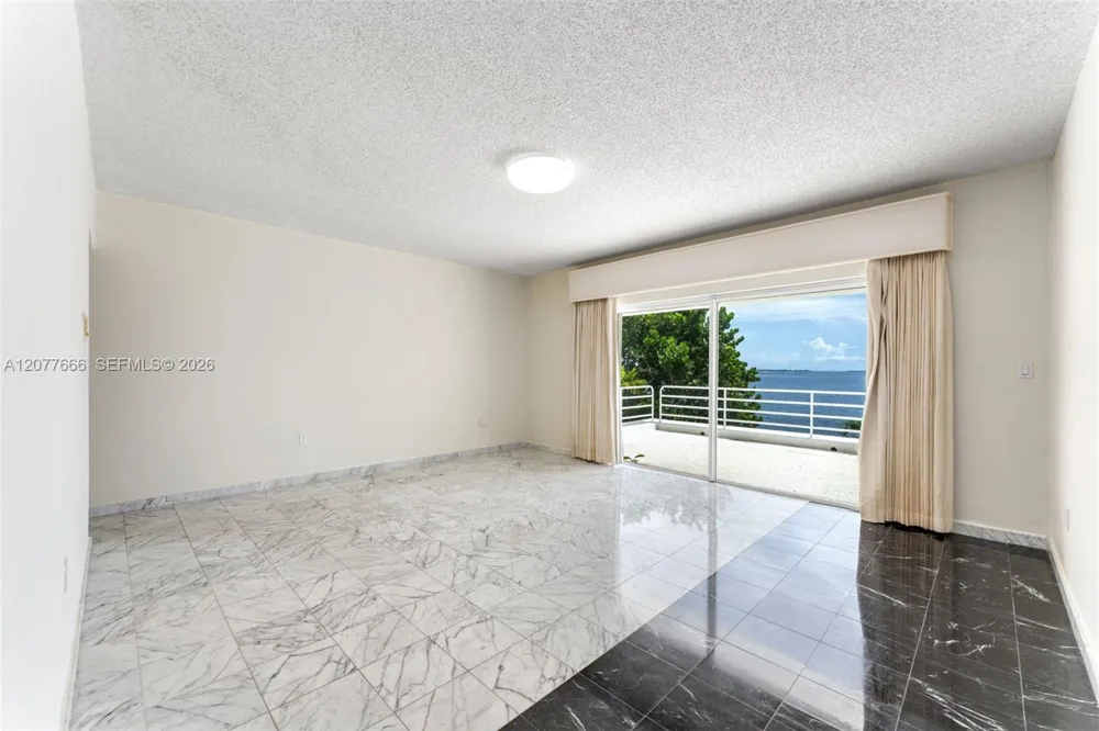 3499 Prospect Dr Miami, FL 33133