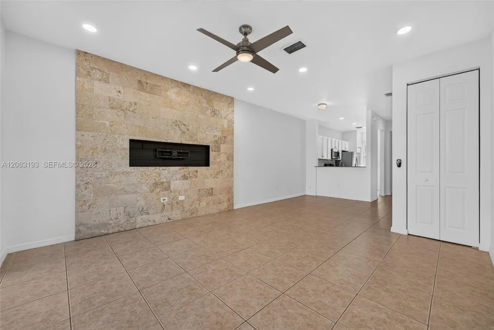 1820 SW 89th Ter Miramar, FL 33025