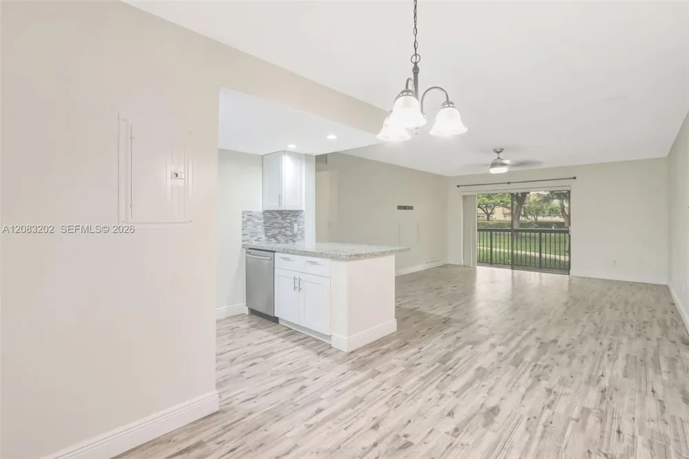 7925 SW 86th St ##903 Miami, FL 33143