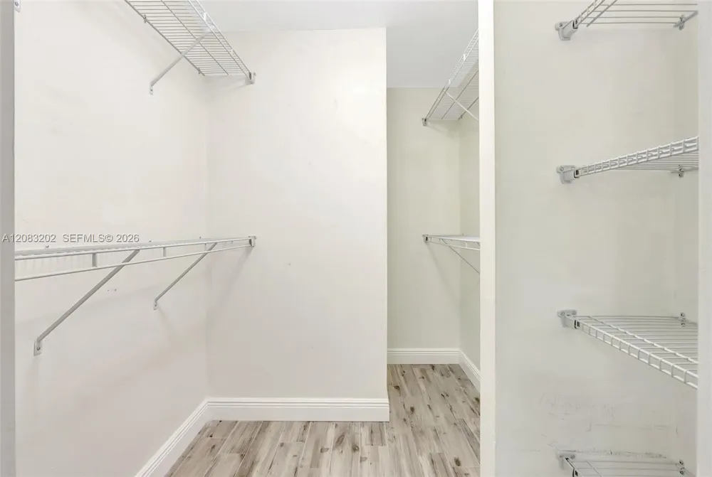 7925 SW 86th St ##903 Miami, FL 33143