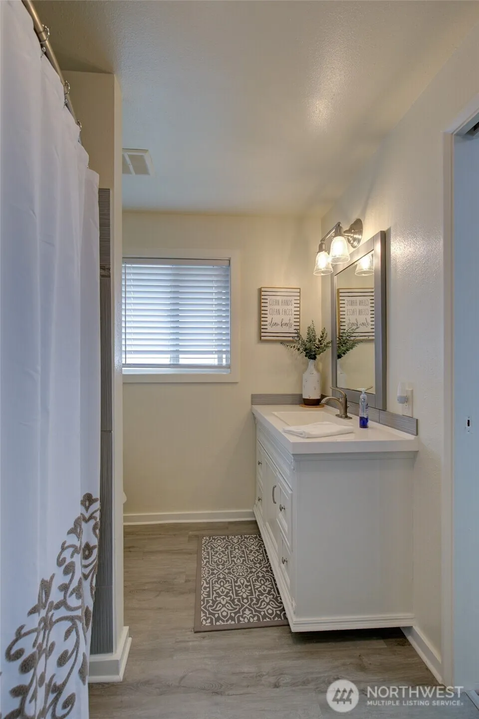 1161 Glendale Court SW Ocean Shores, WA 98569