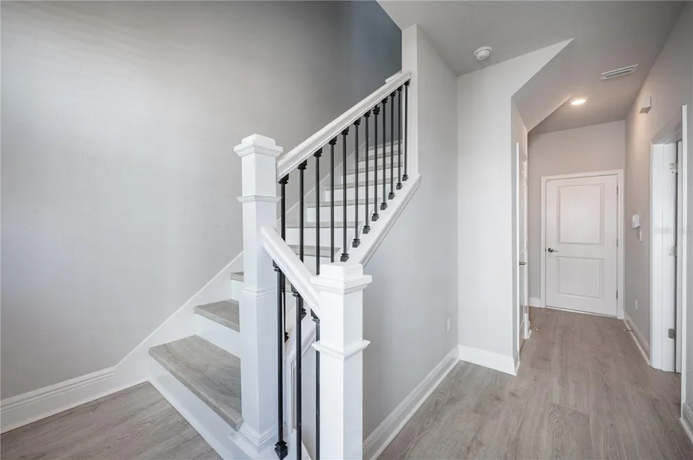 2400 EZZELL COURT Sarasota, FL 34237