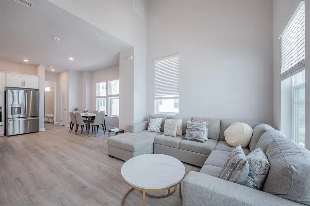 2400 EZZELL COURT Sarasota, FL 34237