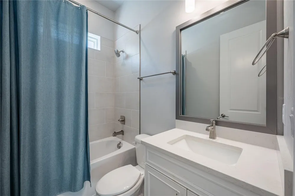 2400 EZZELL COURT Sarasota, FL 34237
