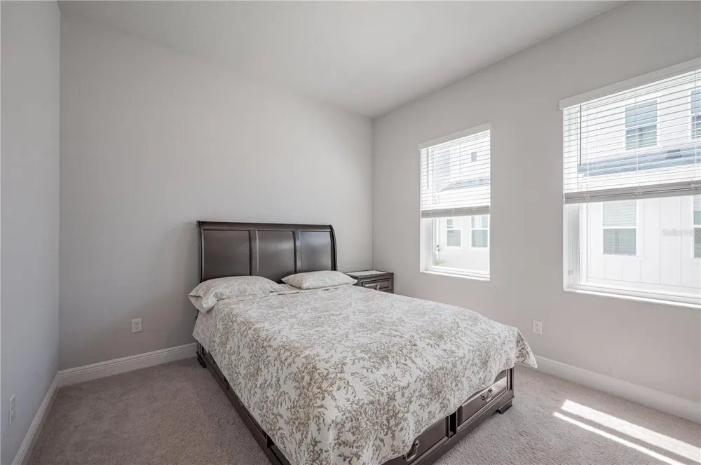 2400 EZZELL COURT Sarasota, FL 34237