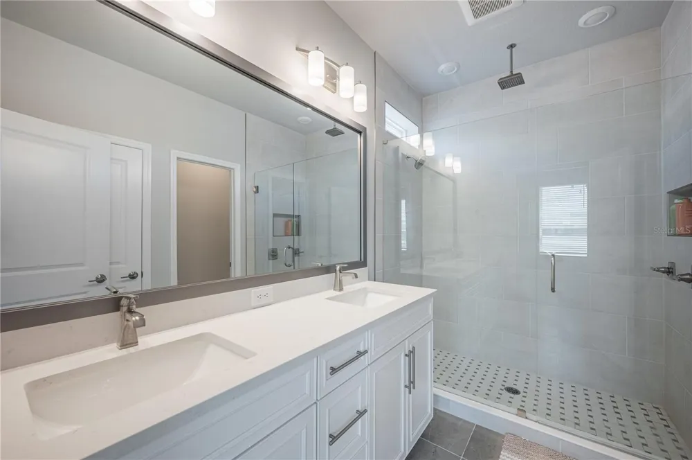 2400 EZZELL COURT Sarasota, FL 34237