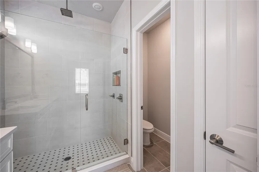 2400 EZZELL COURT Sarasota, FL 34237