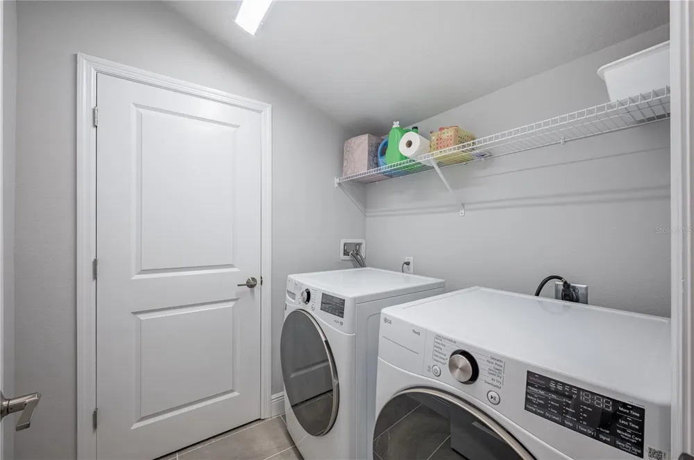 2400 EZZELL COURT Sarasota, FL 34237