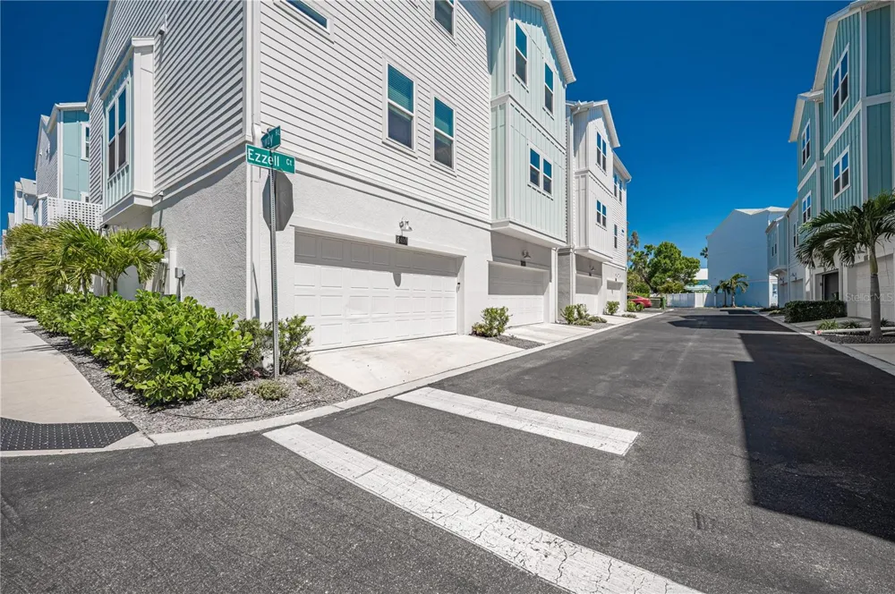 2400 EZZELL COURT Sarasota, FL 34237