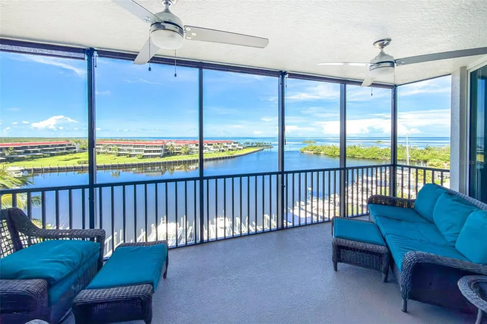 3313 SUNSET KEY CIR #402 Punta Gorda, FL 33955