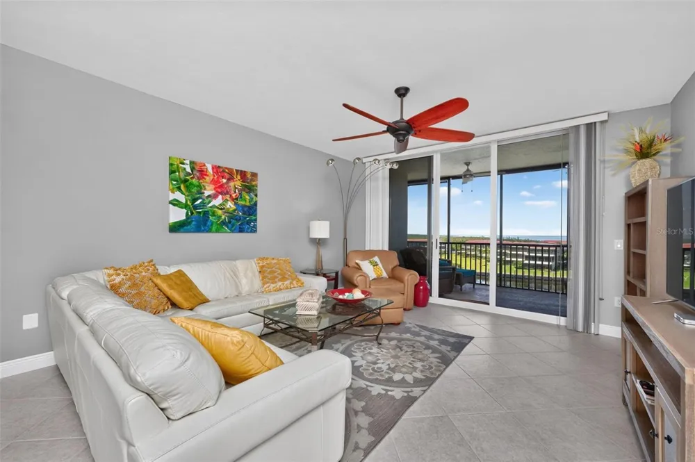 3313 SUNSET KEY CIR #402 Punta Gorda, FL 33955