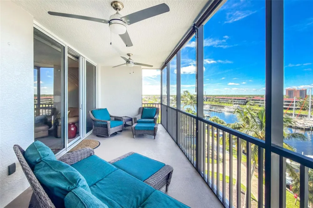 3313 SUNSET KEY CIR #402 Punta Gorda, FL 33955