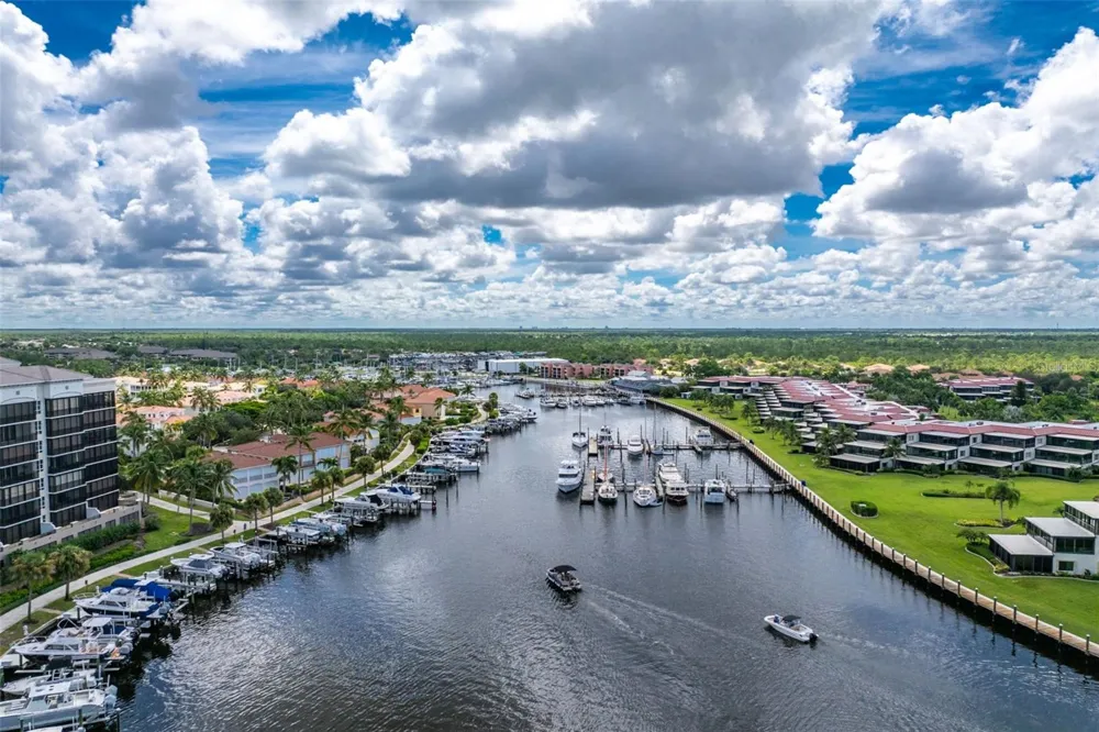 3313 SUNSET KEY CIR #402 Punta Gorda, FL 33955
