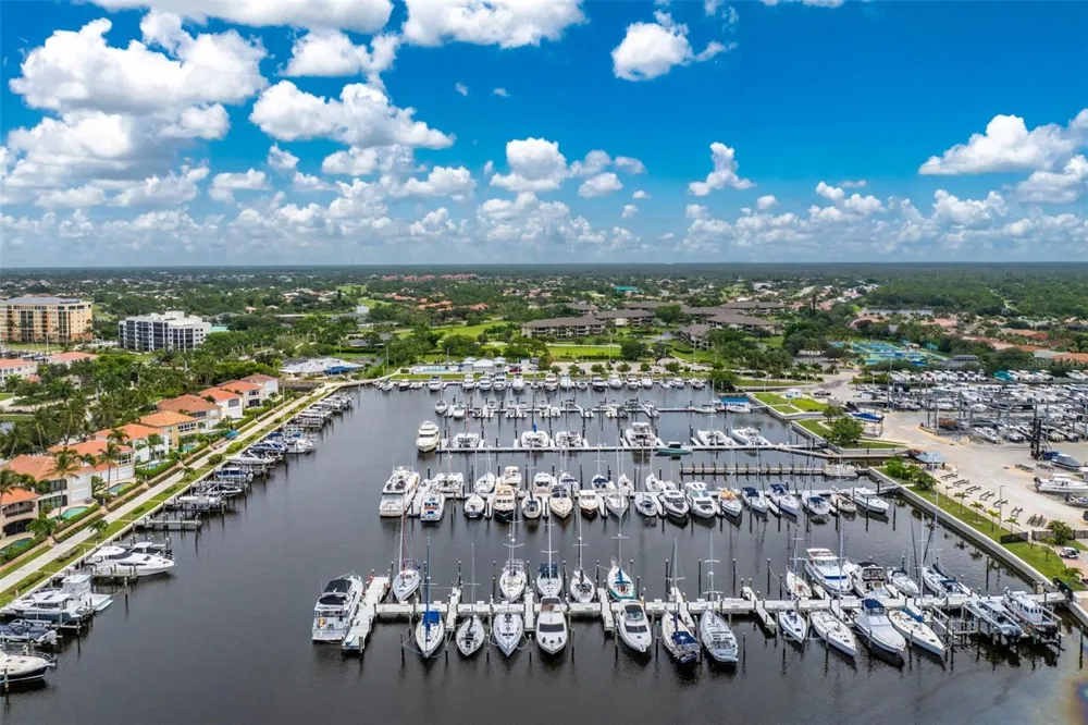3313 SUNSET KEY CIR #402 Punta Gorda, FL 33955