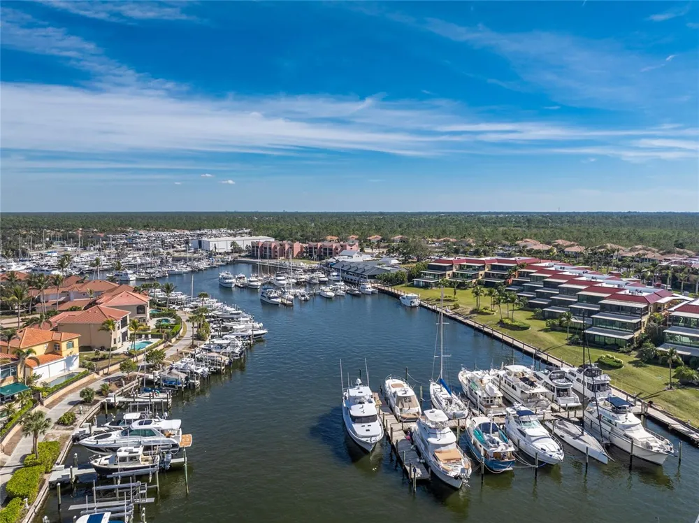 3313 SUNSET KEY CIR #402 Punta Gorda, FL 33955