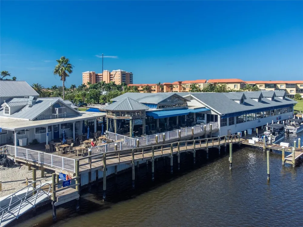 3313 SUNSET KEY CIR #402 Punta Gorda, FL 33955