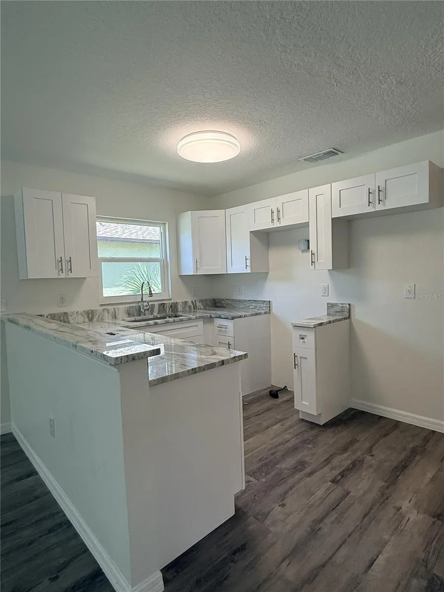 1013 6TH STREET E Bradenton, FL 34208