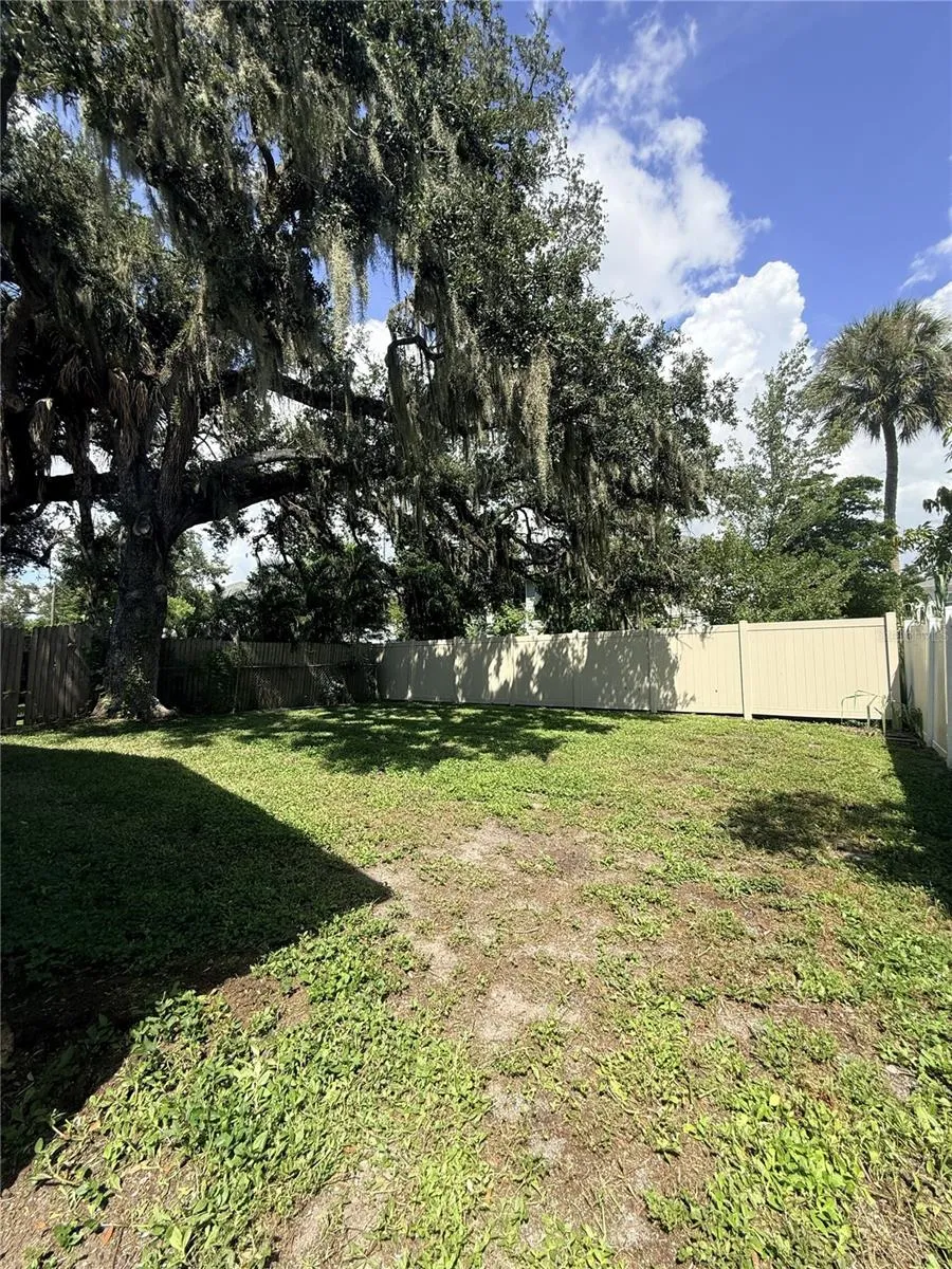 1013 6TH STREET E Bradenton, FL 34208