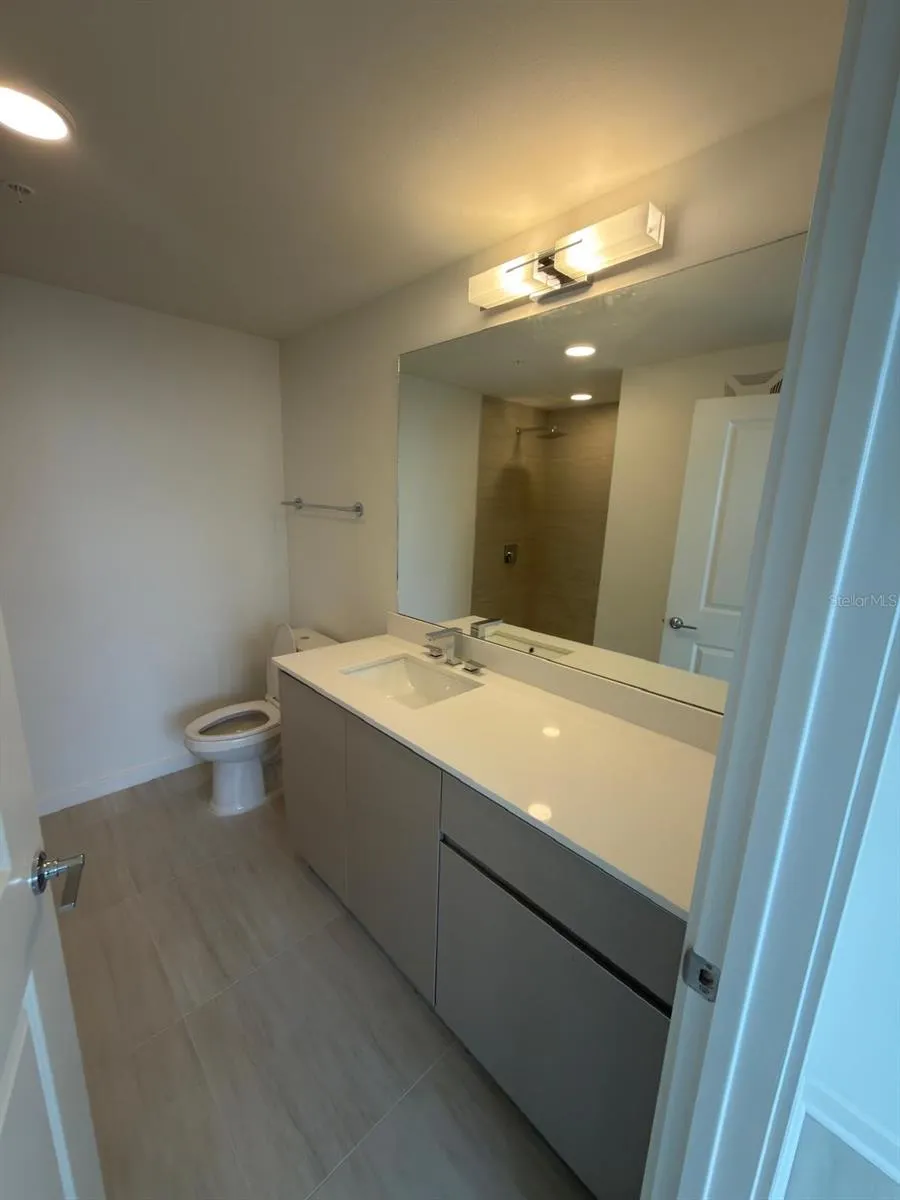 5563 MILLENIA PARK BOULEVARD #323 Orlando, FL 32839