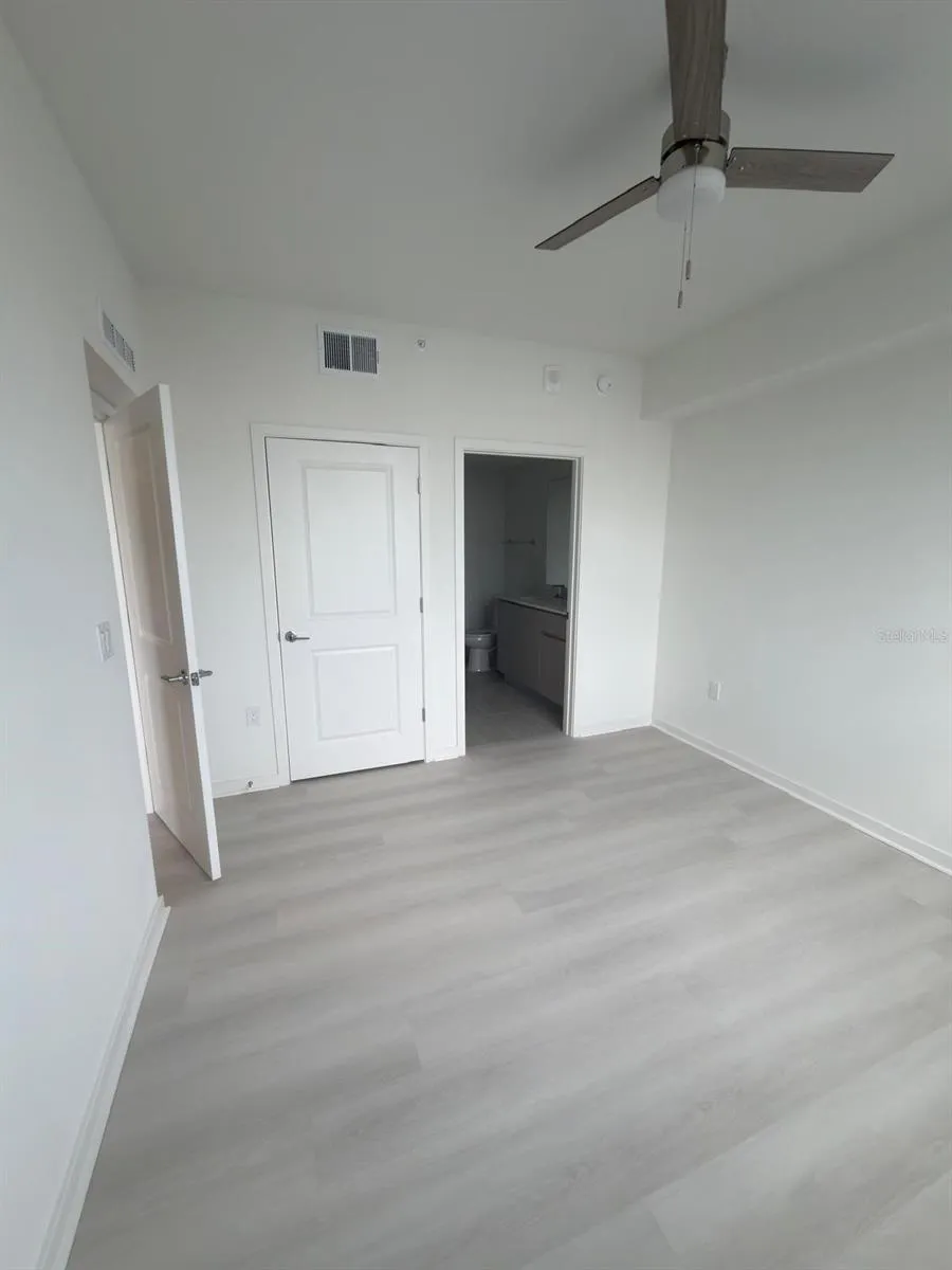 5563 MILLENIA PARK BOULEVARD #323 Orlando, FL 32839