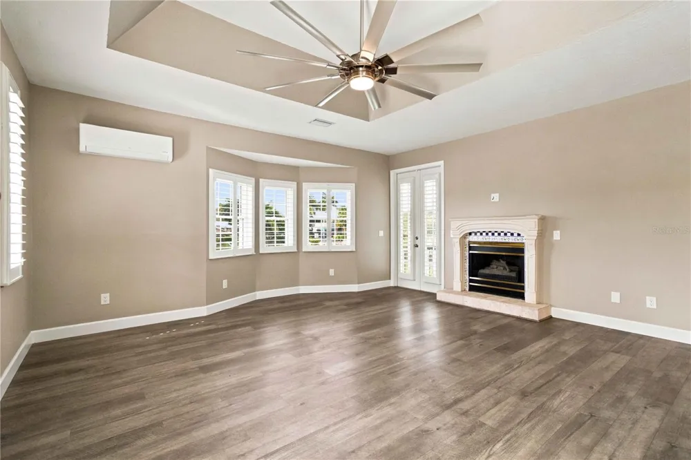 5544 DINAH LANE Sarasota, FL 34231