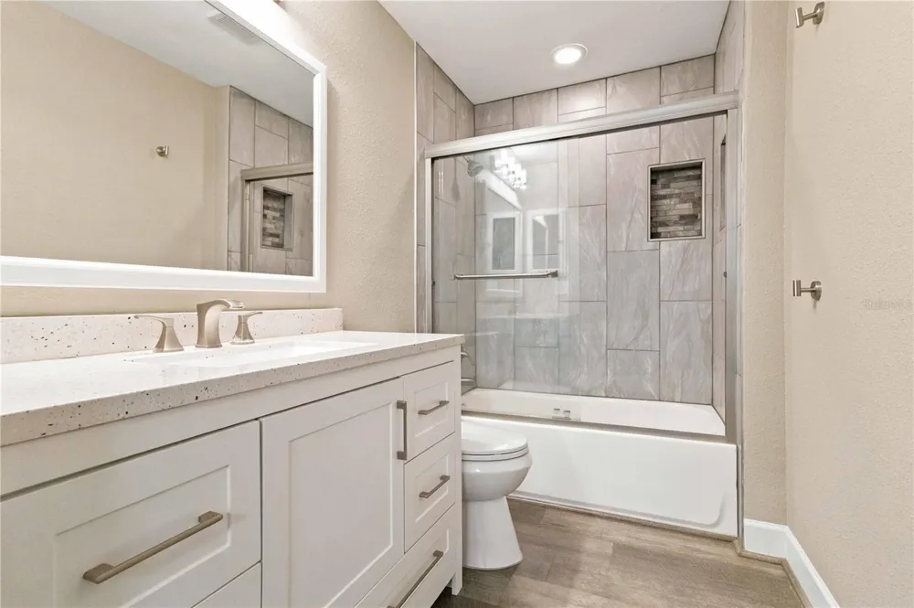 5544 DINAH LANE Sarasota, FL 34231
