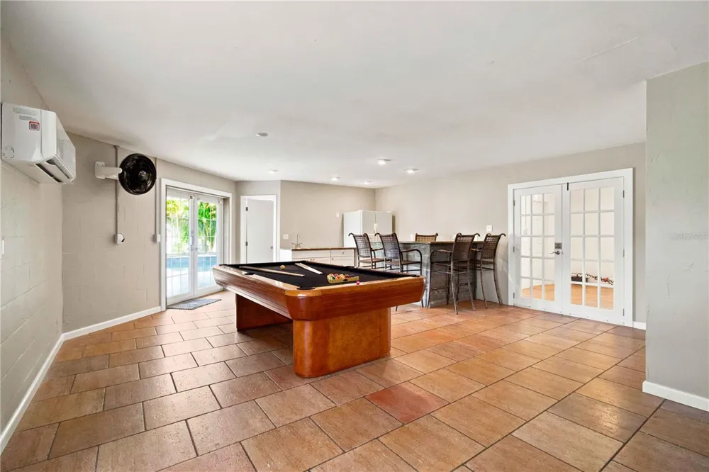 5544 DINAH LANE Sarasota, FL 34231