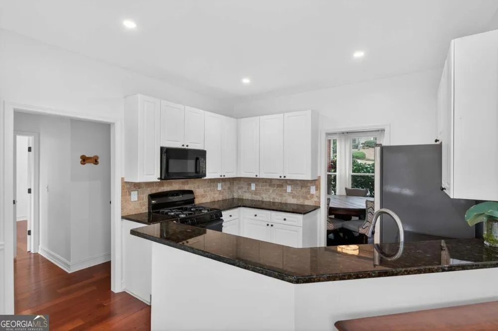 2281 Barrett DR Cumming, GA 30040