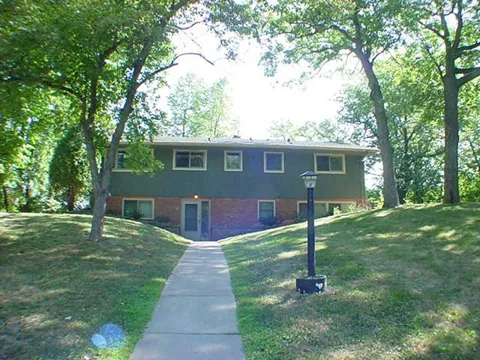 1010 Kirkwood Lane