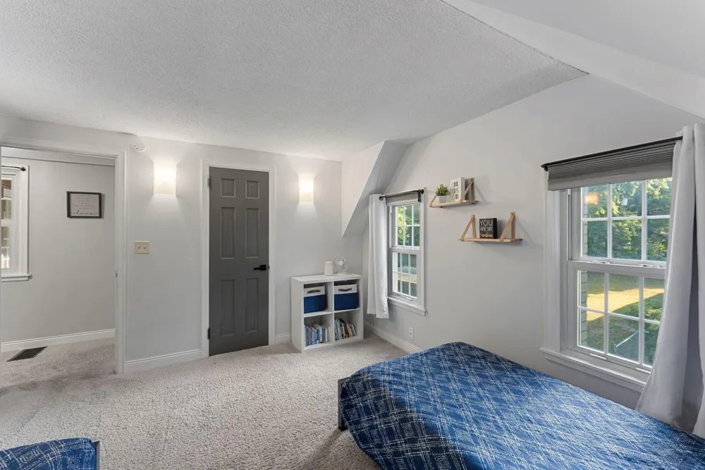 2757 Sherwood Road Mounds View, MN 55112