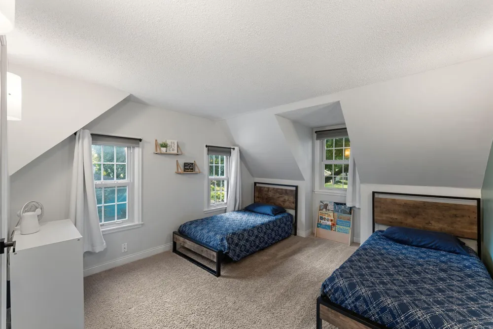 2757 Sherwood Road Mounds View, MN 55112