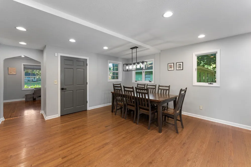 2757 Sherwood Road Mounds View, MN 55112
