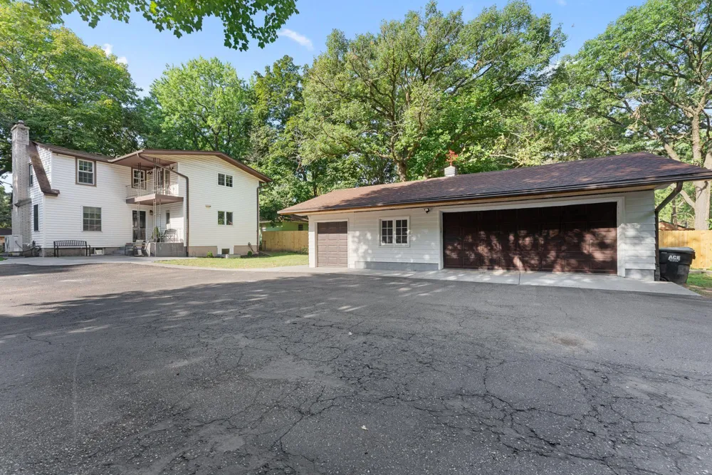 2757 Sherwood Road Mounds View, MN 55112