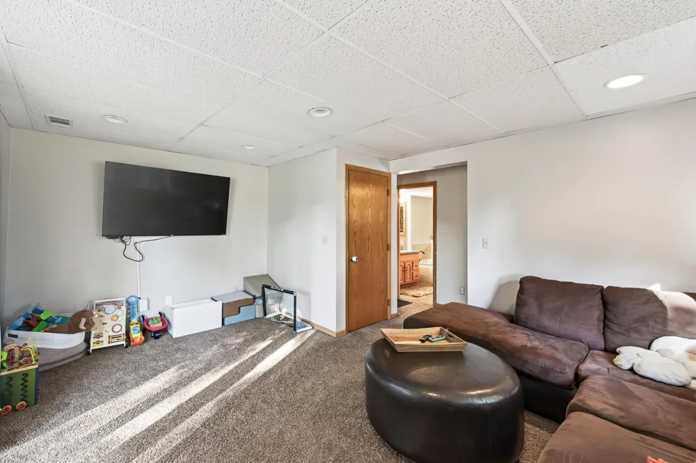 3644 James Court Hastings, MN 55033