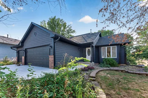 3644 James Court