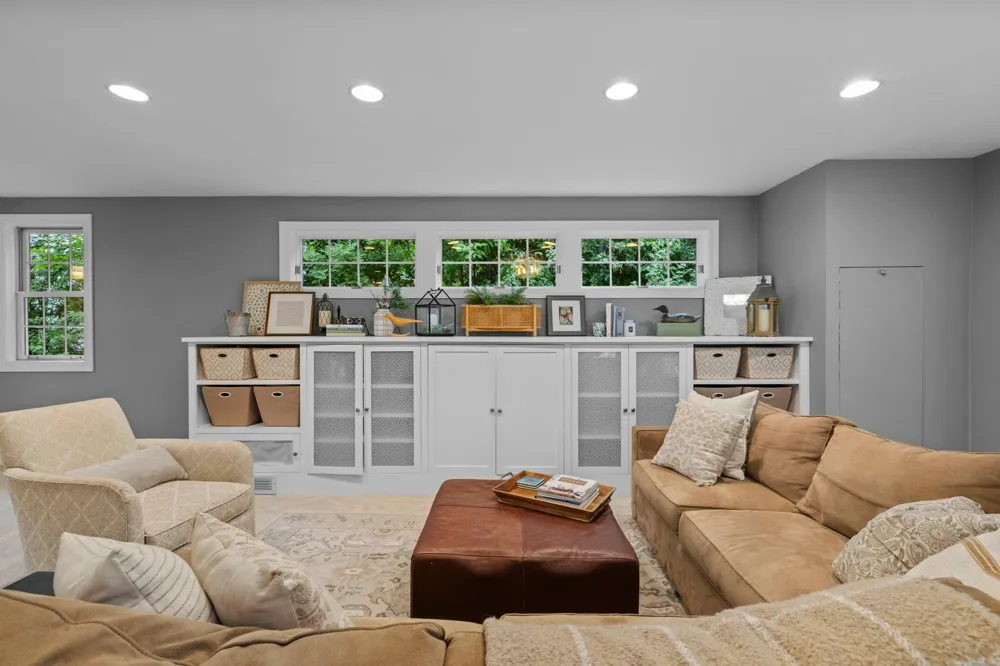 1244 Roselawn Avenue W Roseville, MN 55113