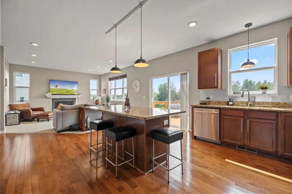 4848 Bulrush Boulevard Shakopee, MN 55379