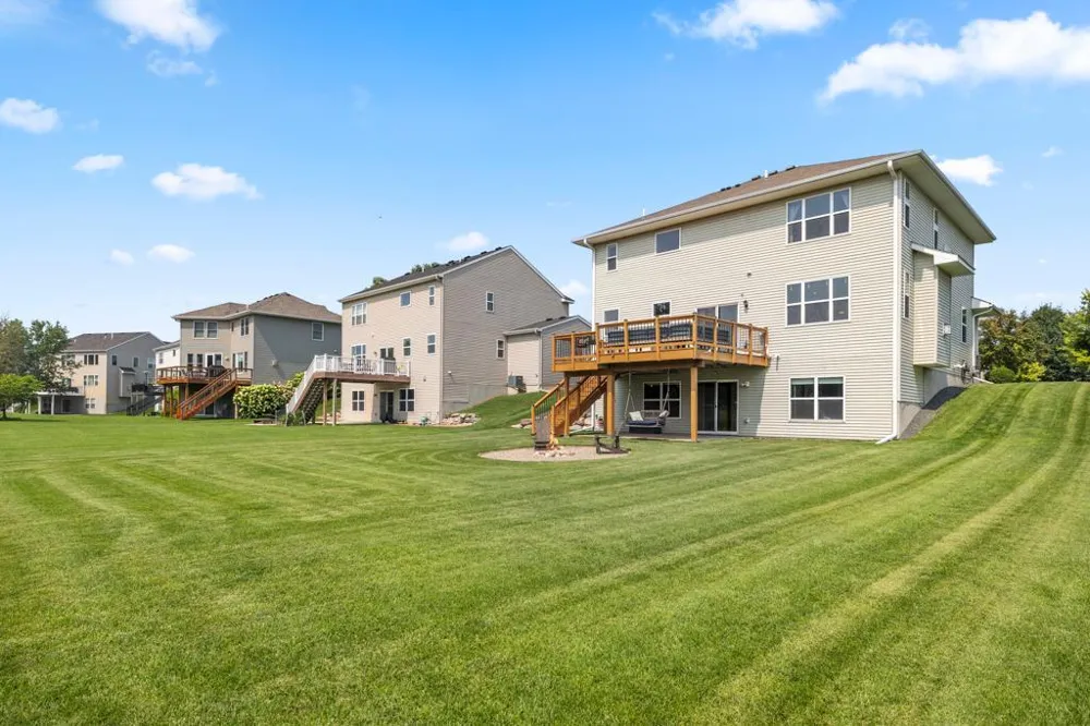 4848 Bulrush Boulevard Shakopee, MN 55379
