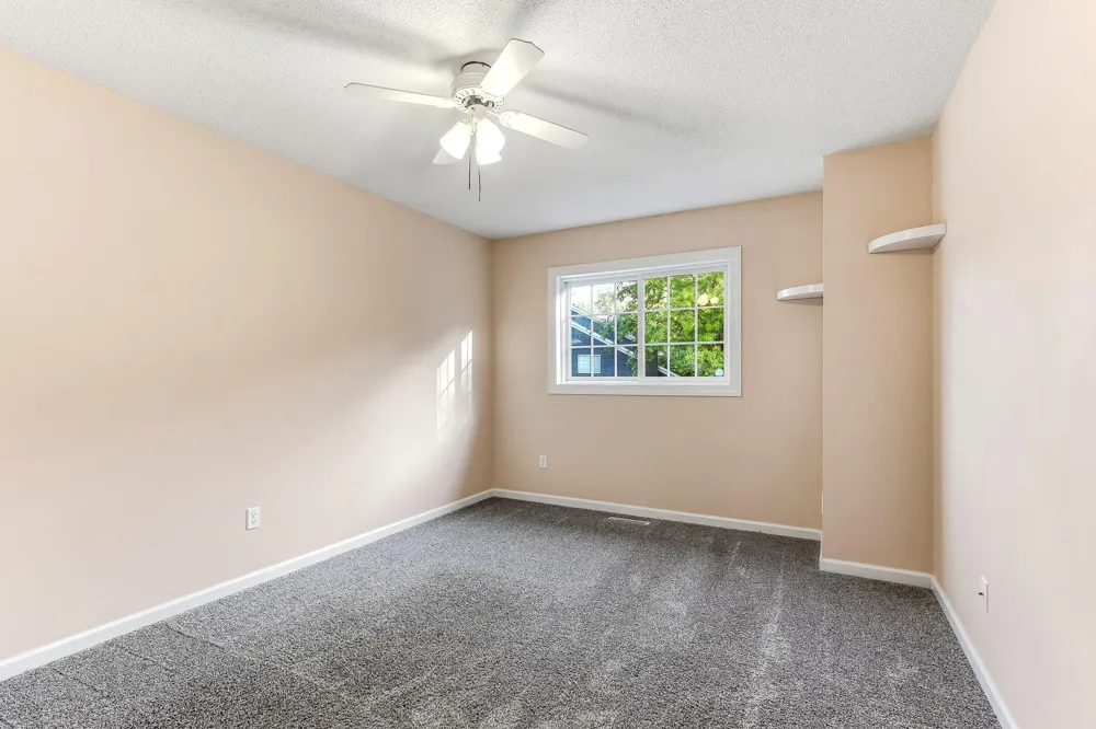1775 Donegal Drive #2 Woodbury, MN 55125