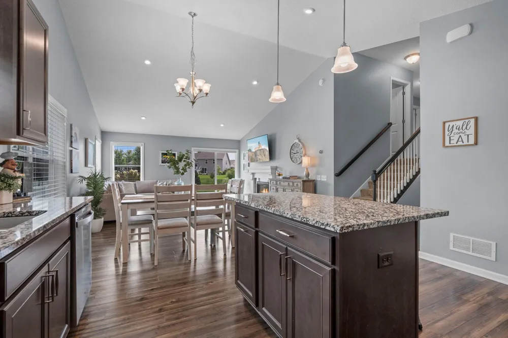 13732 Apollo Way Rosemount, MN 55068