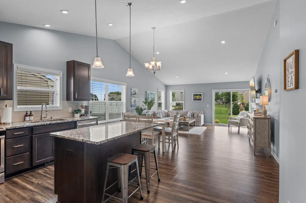 13732 Apollo Way Rosemount, MN 55068