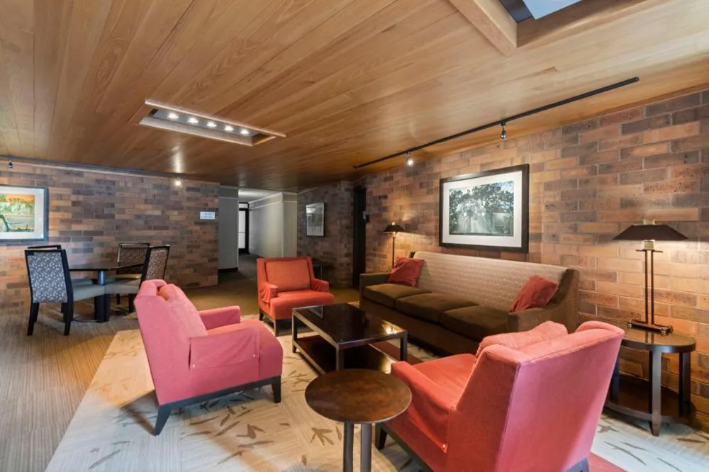 210 W Grant St #607 Minneapolis, MN 55403