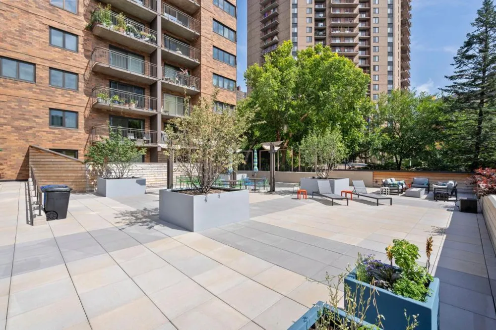 210 W Grant St #607 Minneapolis, MN 55403