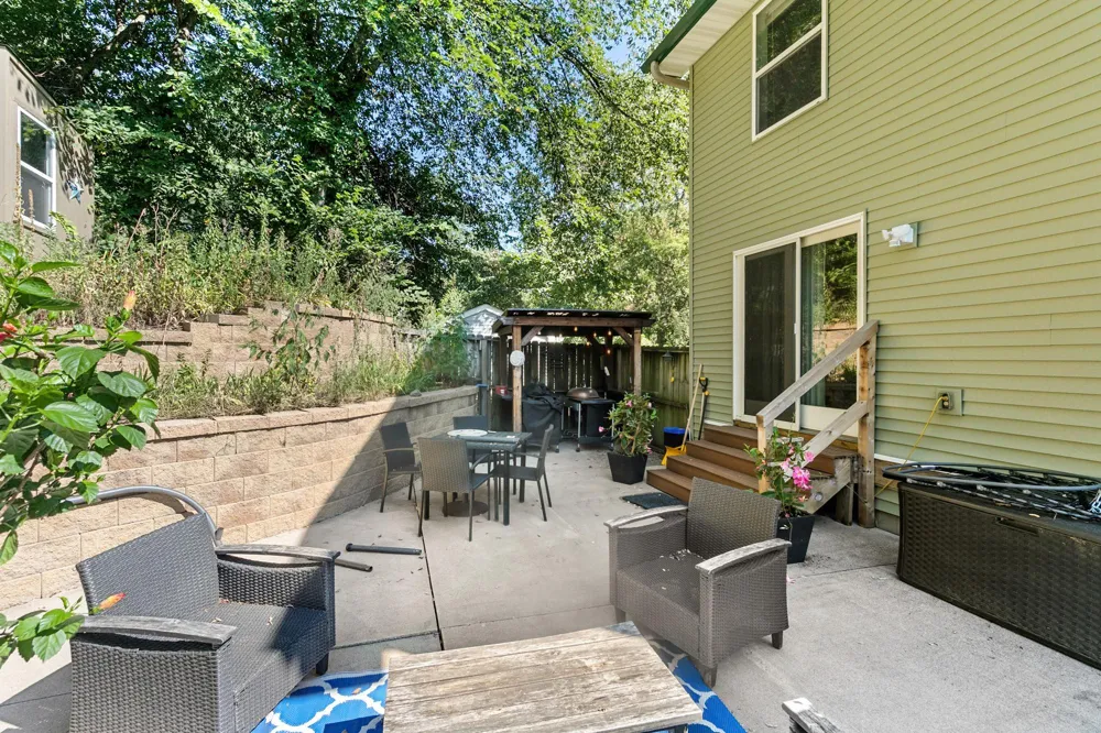 379 Wheelock Parkway E Saint Paul, MN 55130