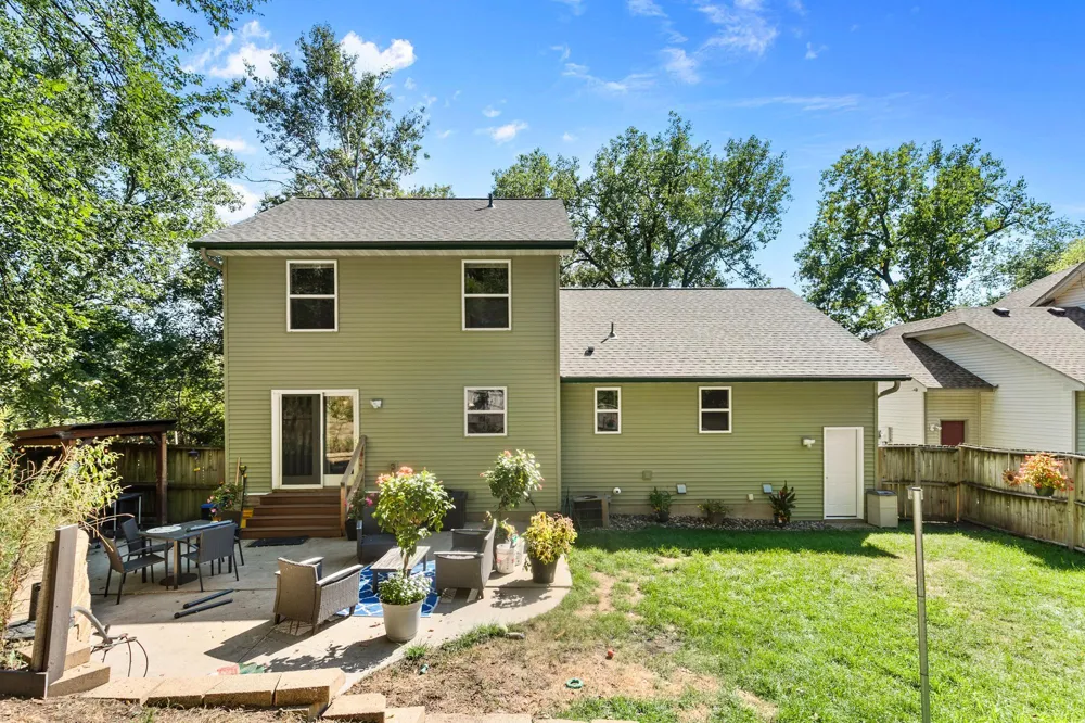379 Wheelock Parkway E Saint Paul, MN 55130