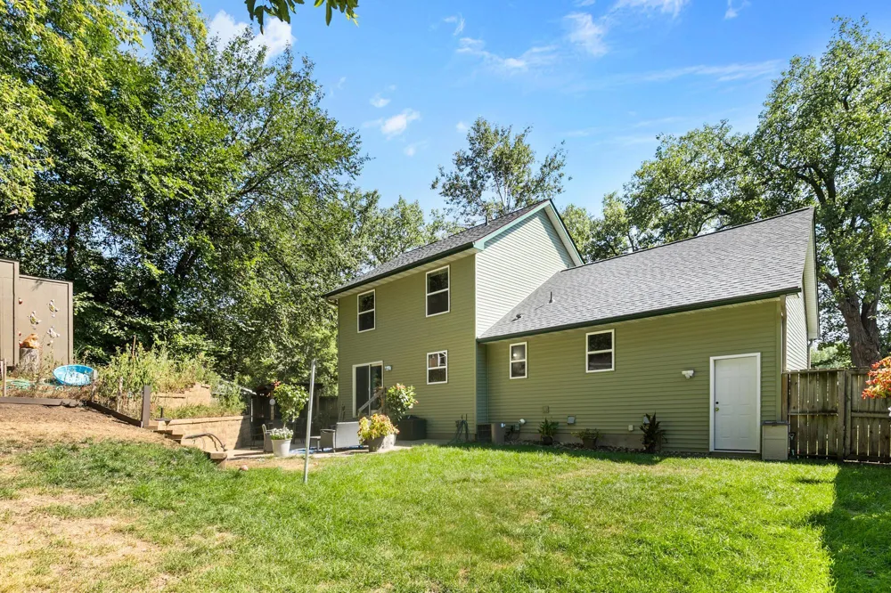 379 Wheelock Parkway E Saint Paul, MN 55130